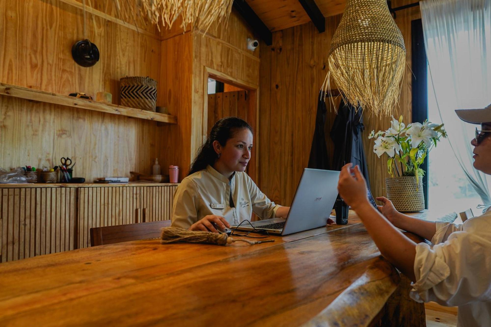 Reserva Natural Iguazu - Pristine Luxury Camp Puerto Libertad Екстериор снимка